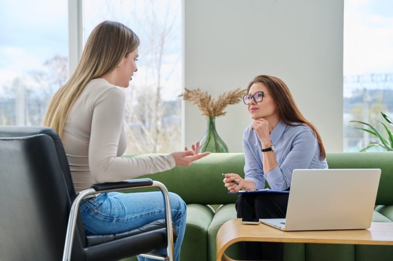 Psychologischer Ersthelfer: Wahrnehmen - Ansprechen - Lotsen